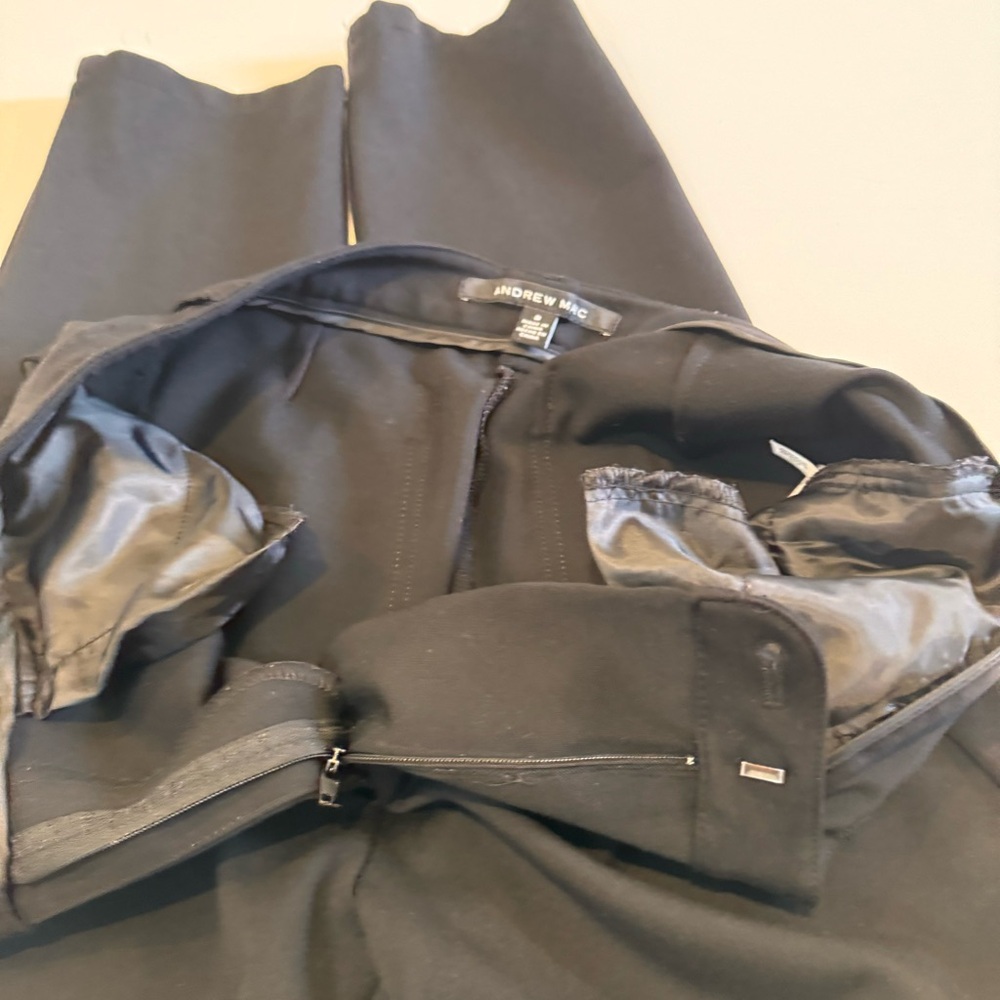 Andrew Marc 8 black dress pants.  Slim straight - Picture 7 of 11